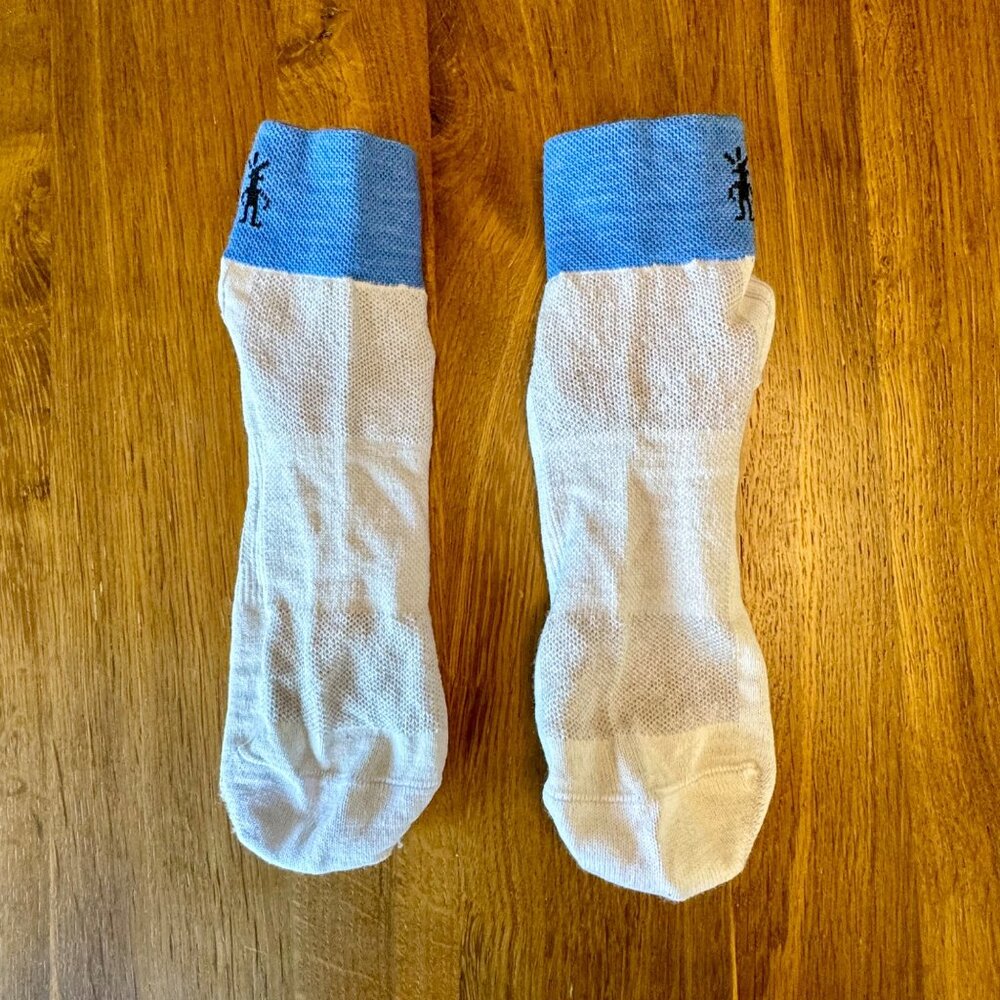 SMARTWOOL Merino Wool Hiking Socks Womens 7-8 M Medium Blue Ankle Sock EUC - Picture 3 of 7